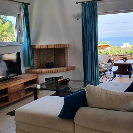 Artemis Pefkos *